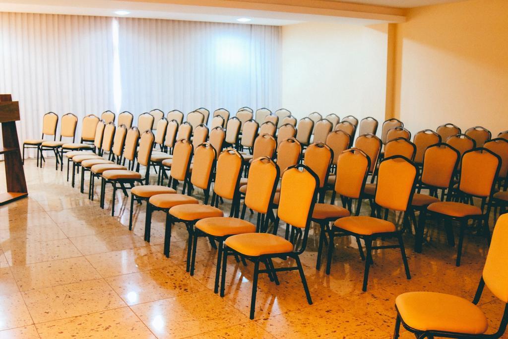 Hotel Pedra Negra Gov. Valadares Говернадор-Валадарес Екстер'єр фото