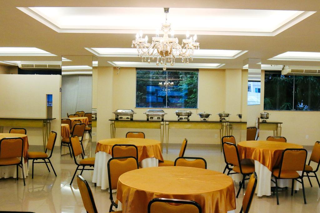 Hotel Pedra Negra Gov. Valadares Говернадор-Валадарес Екстер'єр фото