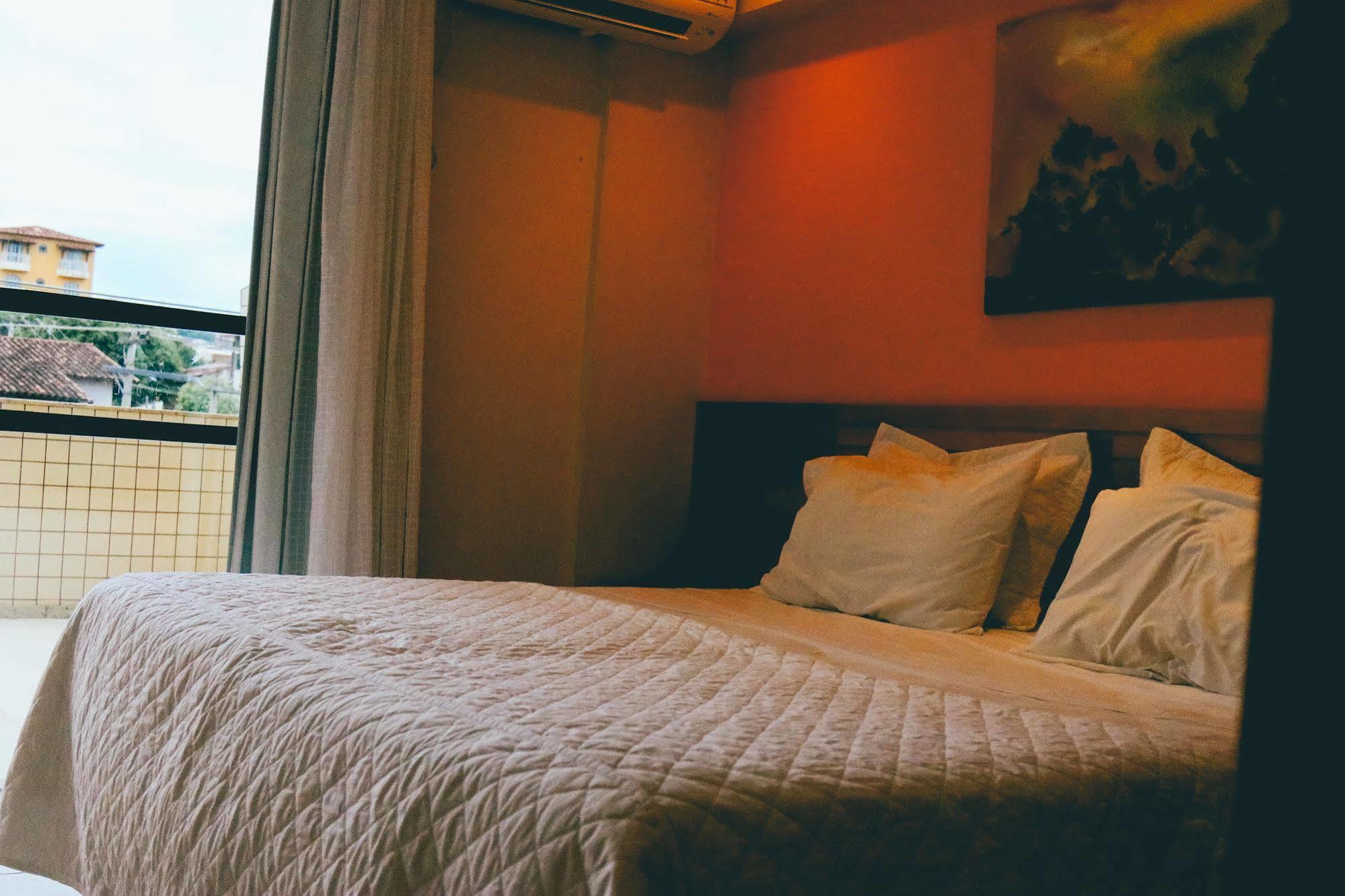 Hotel Pedra Negra Gov. Valadares Говернадор-Валадарес Екстер'єр фото