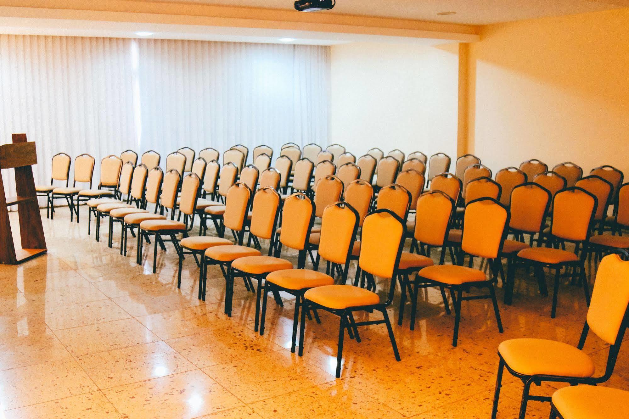 Hotel Pedra Negra Gov. Valadares Говернадор-Валадарес Екстер'єр фото
